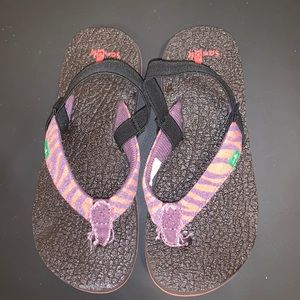 Sanuk Flip Flops
